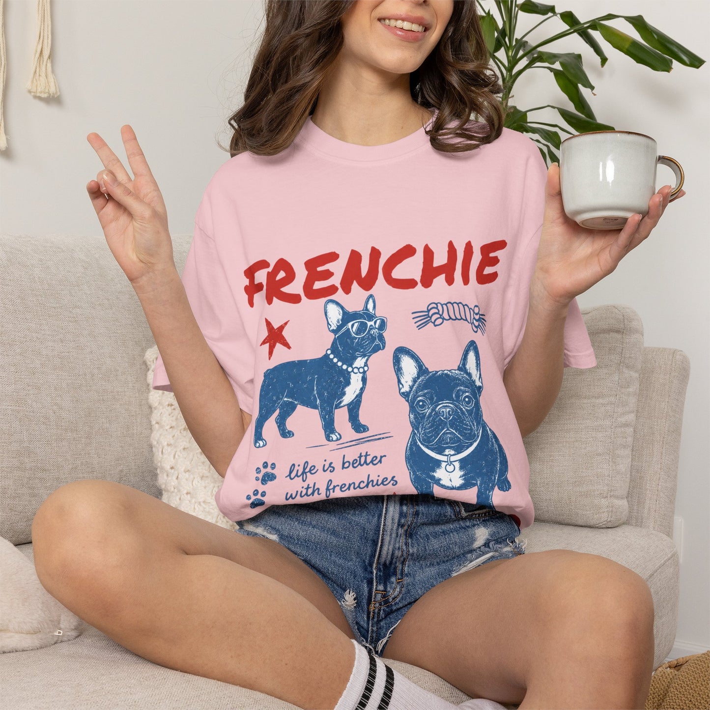 Frenchie Mom Club Shirt, French Bulldog Mom Tee, Frenchie Mama Shirt, Dog Mom Gift, Vintage French Bulldog Graphic Tee, Frenchie Lover Shirt