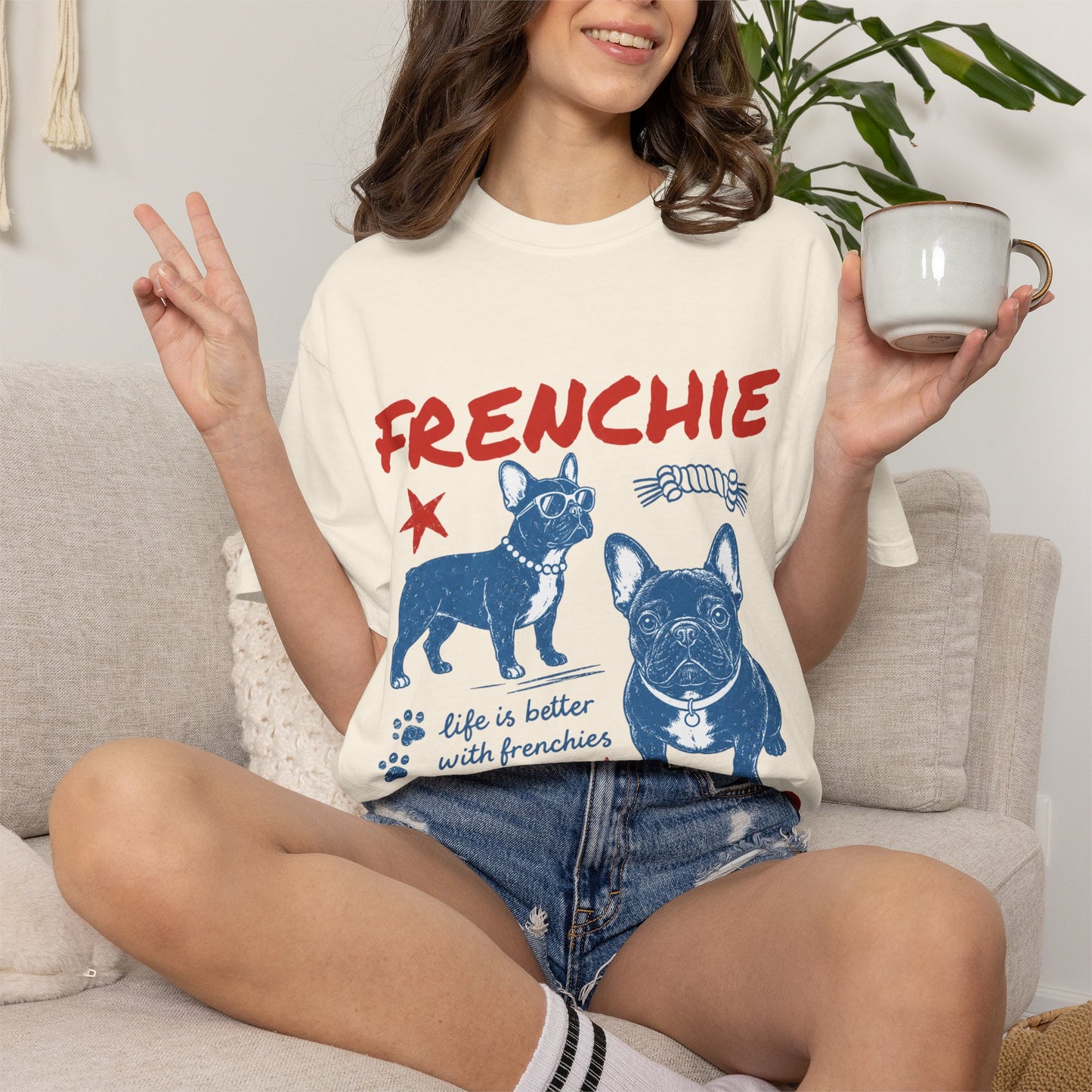 Frenchie Mom Club Shirt, French Bulldog Mom Tee, Frenchie Mama Shirt, Dog Mom Gift, Vintage French Bulldog Graphic Tee, Frenchie Lover Shirt