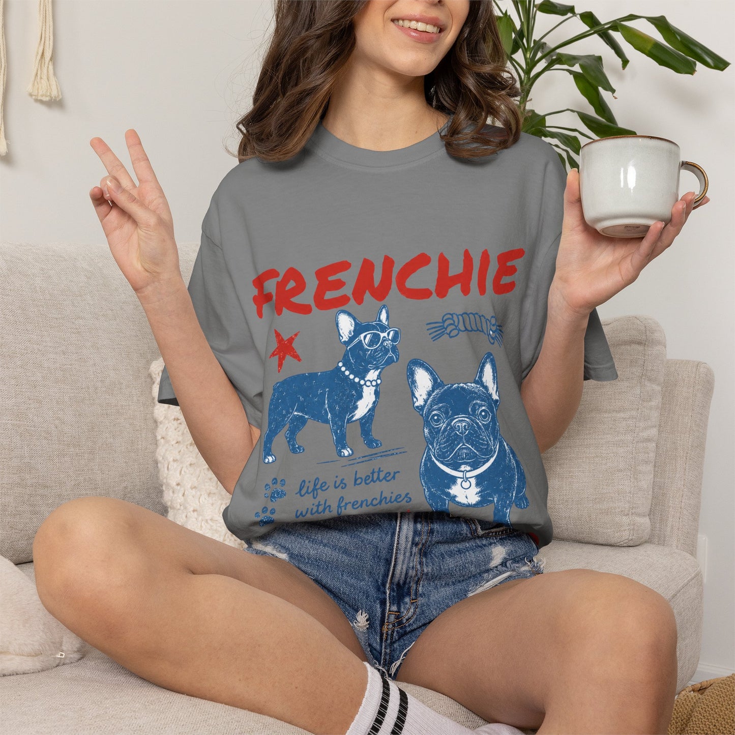 Frenchie Mom Club Shirt, French Bulldog Mom Tee, Frenchie Mama Shirt, Dog Mom Gift, Vintage French Bulldog Graphic Tee, Frenchie Lover Shirt