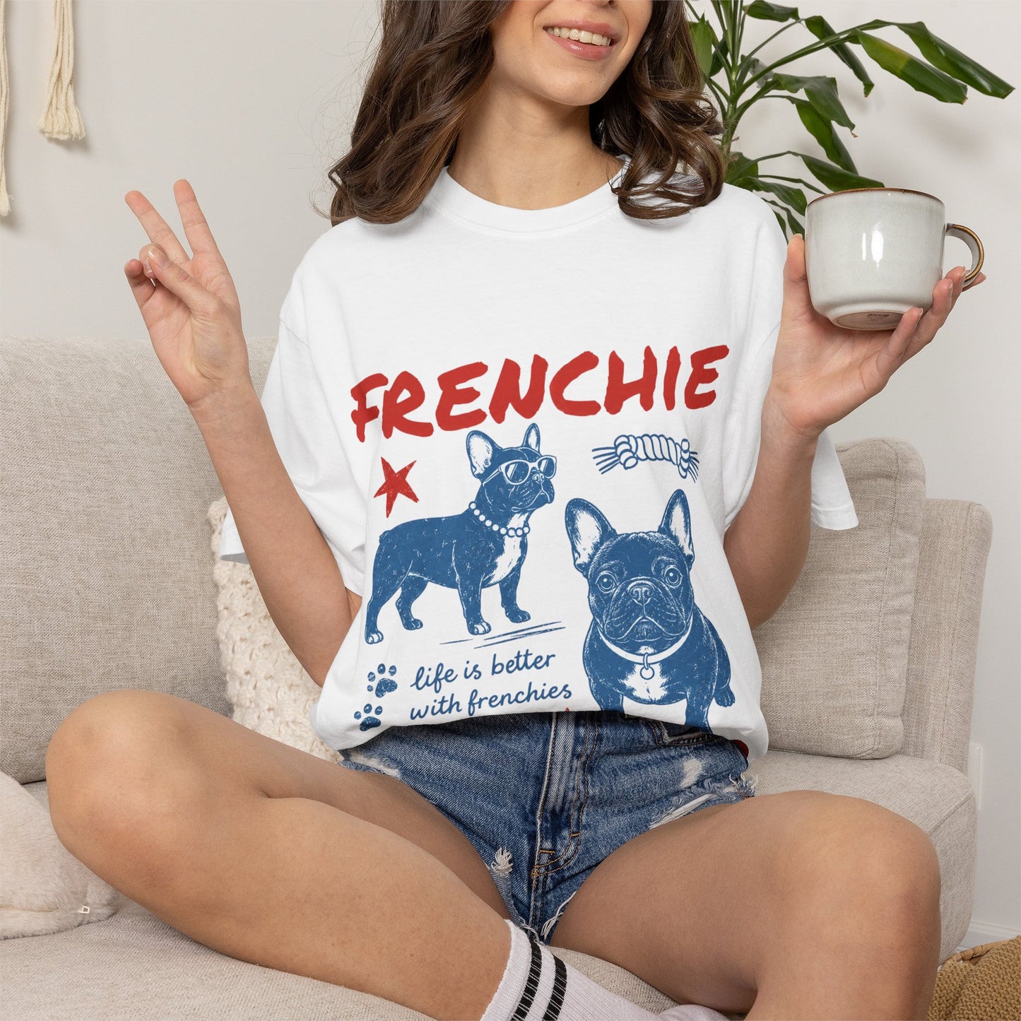 Frenchie Mom Club Shirt, French Bulldog Mom Tee, Frenchie Mama Shirt, Dog Mom Gift, Vintage French Bulldog Graphic Tee, Frenchie Lover Shirt